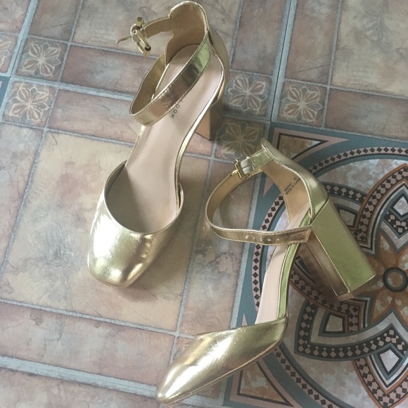 Shoes - Gold Block Heel With Straps